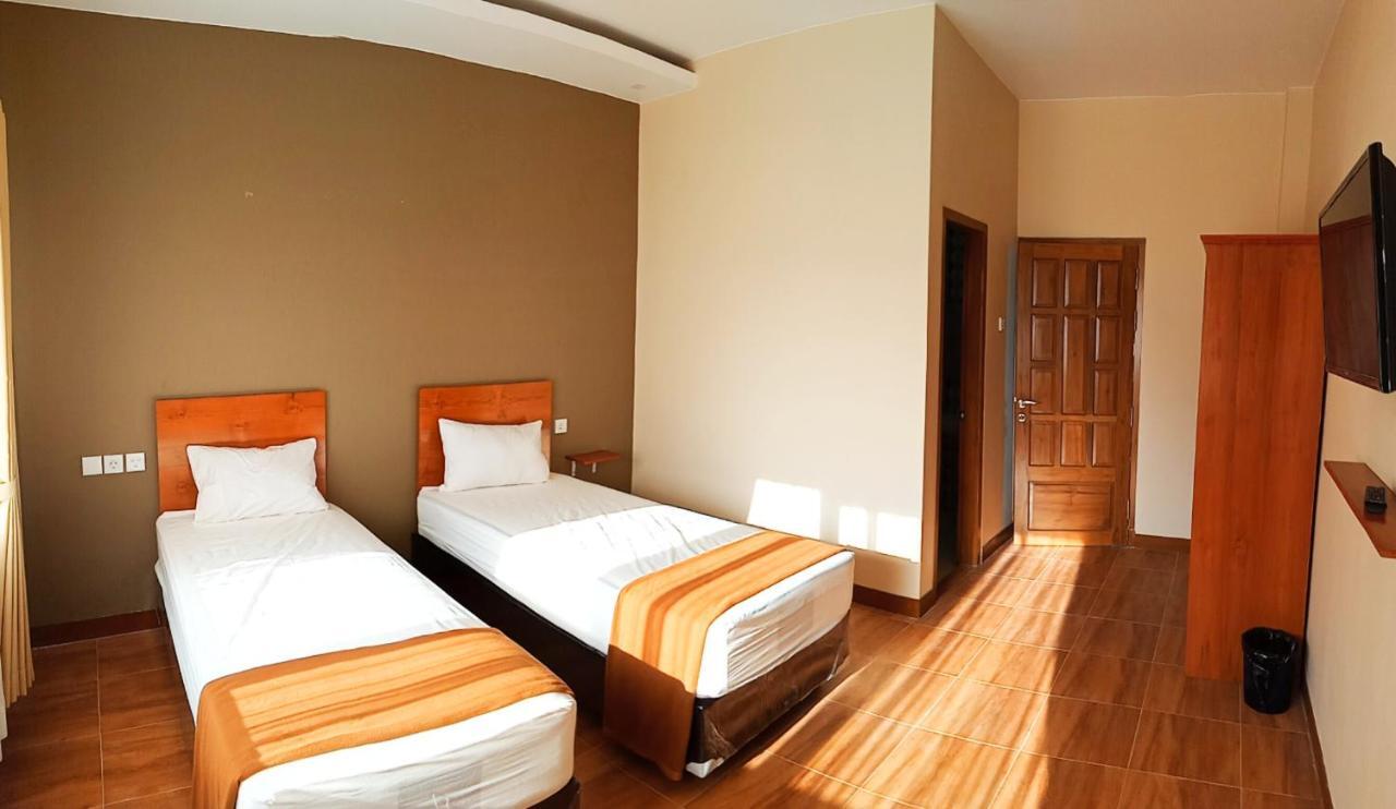 Bluefire Homestay Syariah Banyuwangi  Exterior foto